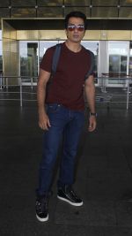 Sonu Sood snapped in Airport on 5th July 2016